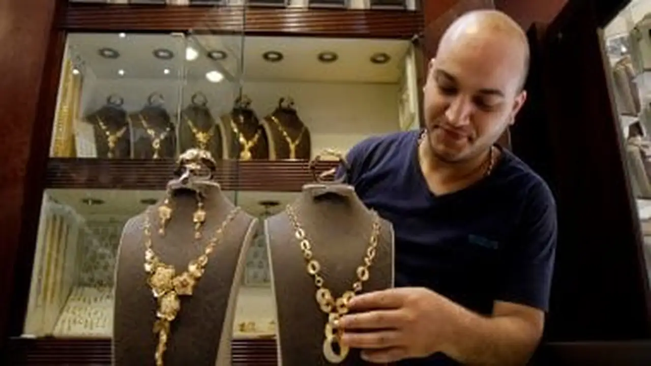 سعر عيار 24 يبلغ 7897 جنيها في تعاملات الذهب يوم الاثنين بمنتصف مايو
